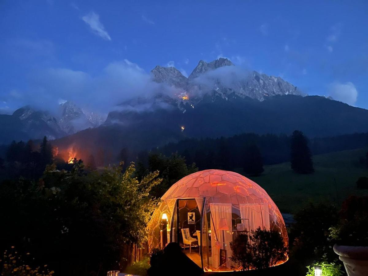 גראינאו Bayern Resort Hotel - Adults Only - Mit Zugspitzblick - Eibsee-Naehe - Wellnessbereich - Naturpool Im Sommer מראה חיצוני תמונה