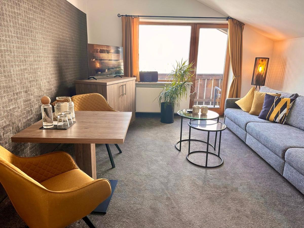גראינאו Bayern Resort Hotel - Adults Only - Mit Zugspitzblick - Eibsee-Naehe - Wellnessbereich - Naturpool Im Sommer מראה חיצוני תמונה