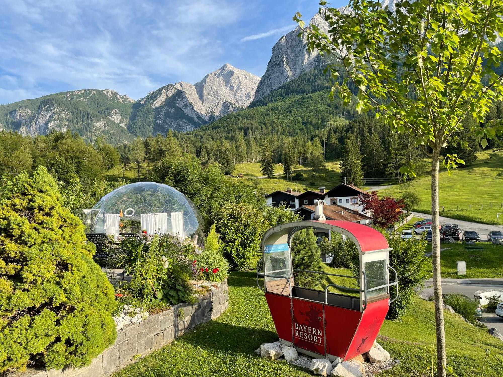 גראינאו Bayern Resort Hotel - Adults Only - Mit Zugspitzblick - Eibsee-Naehe - Wellnessbereich - Naturpool Im Sommer מראה חיצוני תמונה