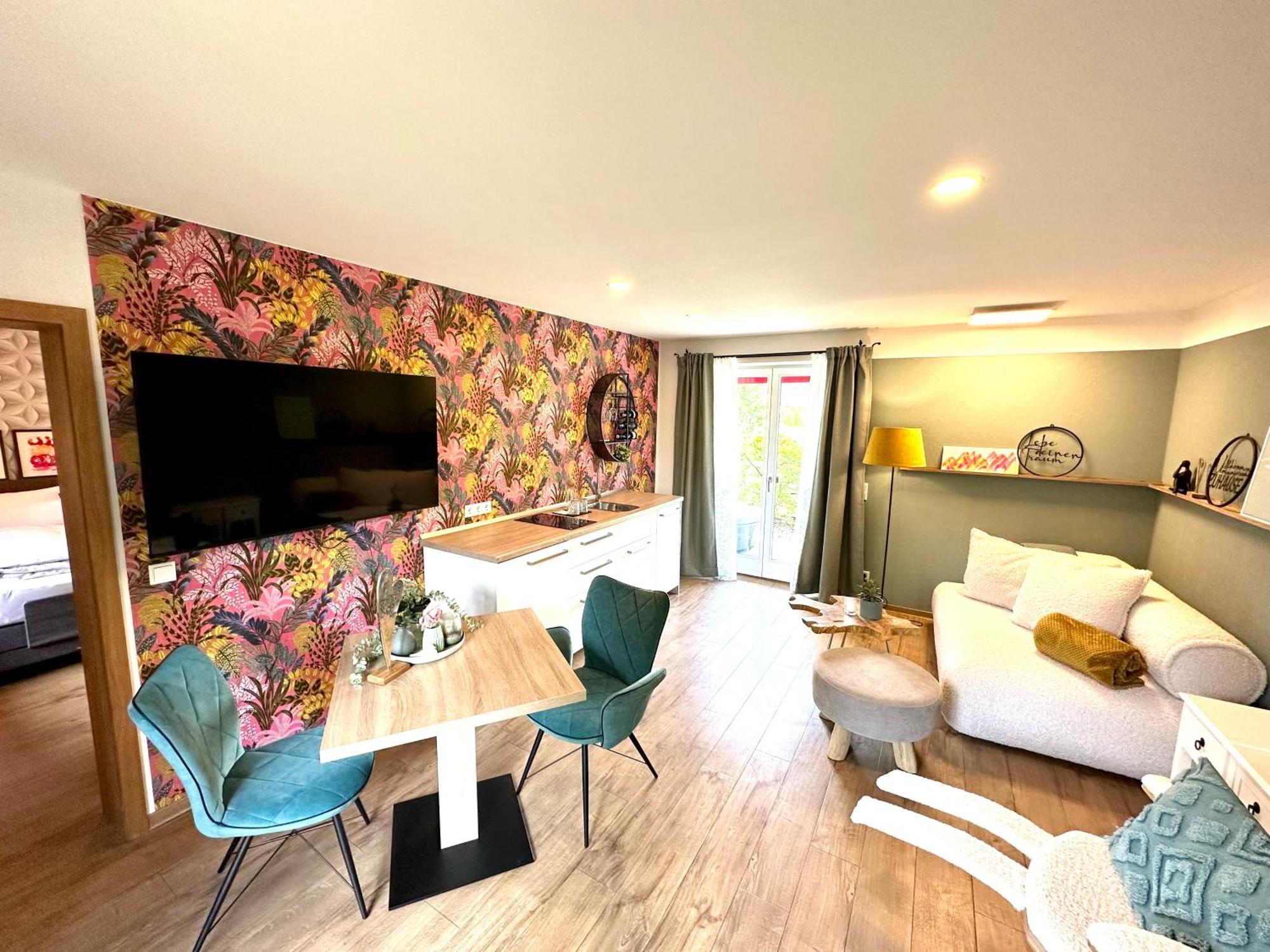 גראינאו Bayern Resort Hotel - Adults Only - Mit Zugspitzblick - Eibsee-Naehe - Wellnessbereich - Naturpool Im Sommer מראה חיצוני תמונה