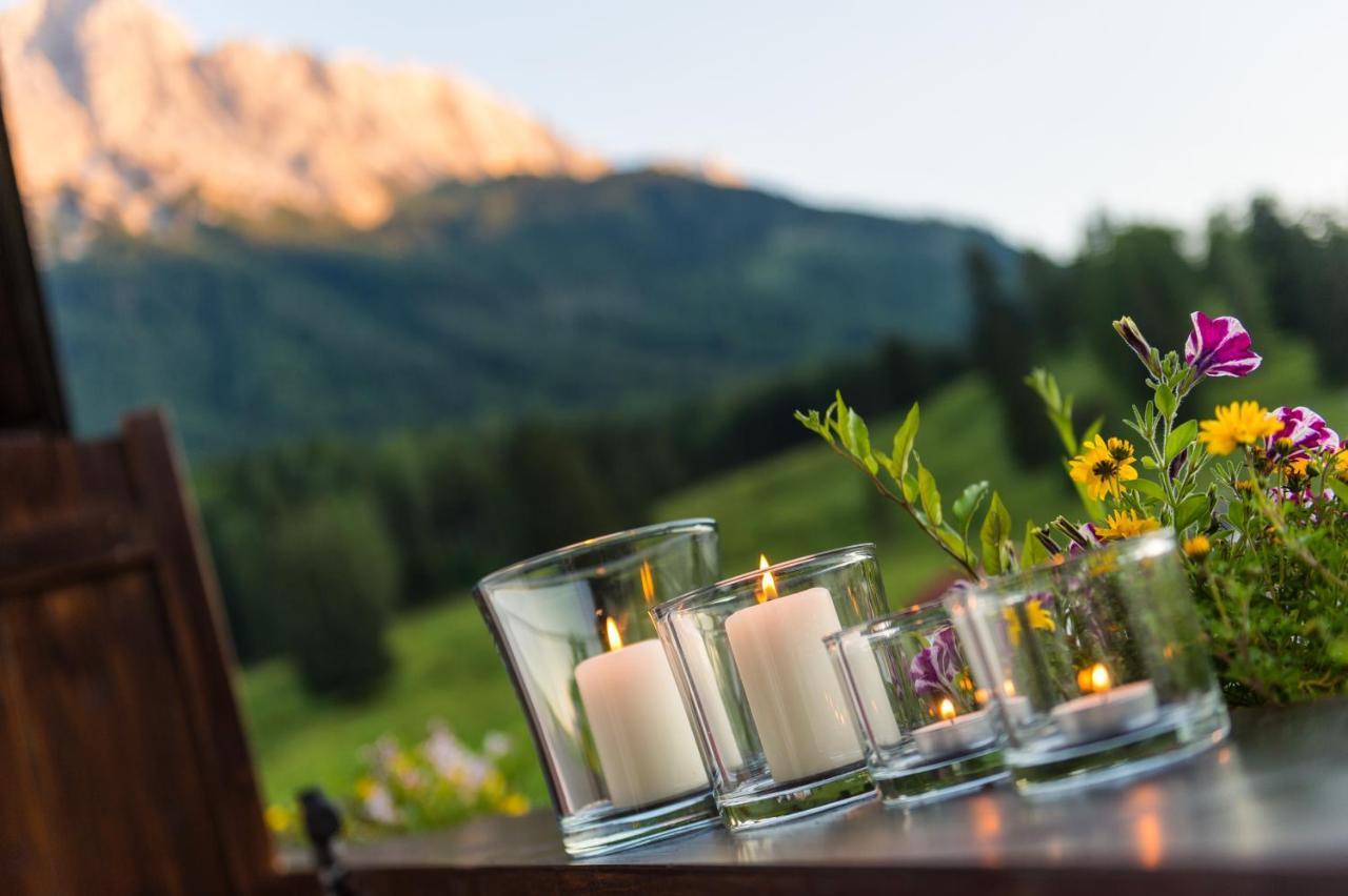 גראינאו Bayern Resort Hotel - Adults Only - Mit Zugspitzblick - Eibsee-Naehe - Wellnessbereich - Naturpool Im Sommer מראה חיצוני תמונה