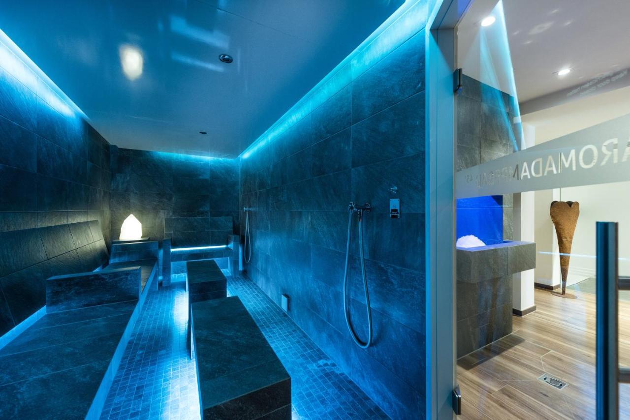 גראינאו Bayern Resort Hotel - Adults Only - Mit Zugspitzblick - Eibsee-Naehe - Wellnessbereich - Naturpool Im Sommer מראה חיצוני תמונה