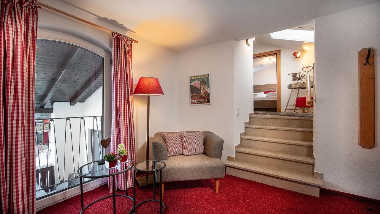 גראינאו Bayern Resort Hotel - Adults Only - Mit Zugspitzblick - Eibsee-Naehe - Wellnessbereich - Naturpool Im Sommer מראה חיצוני תמונה